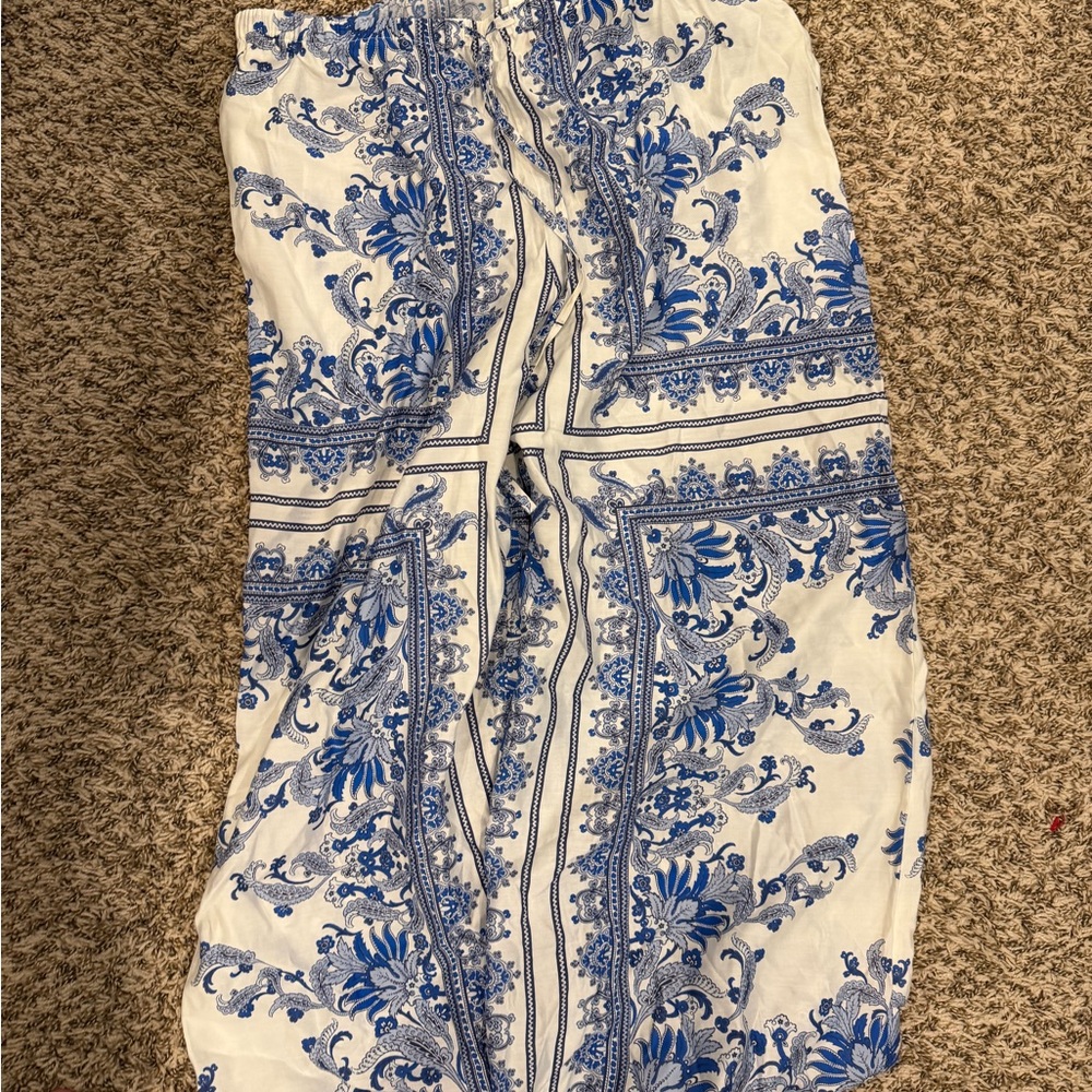 H&M Blue and White Patterned Pants - New